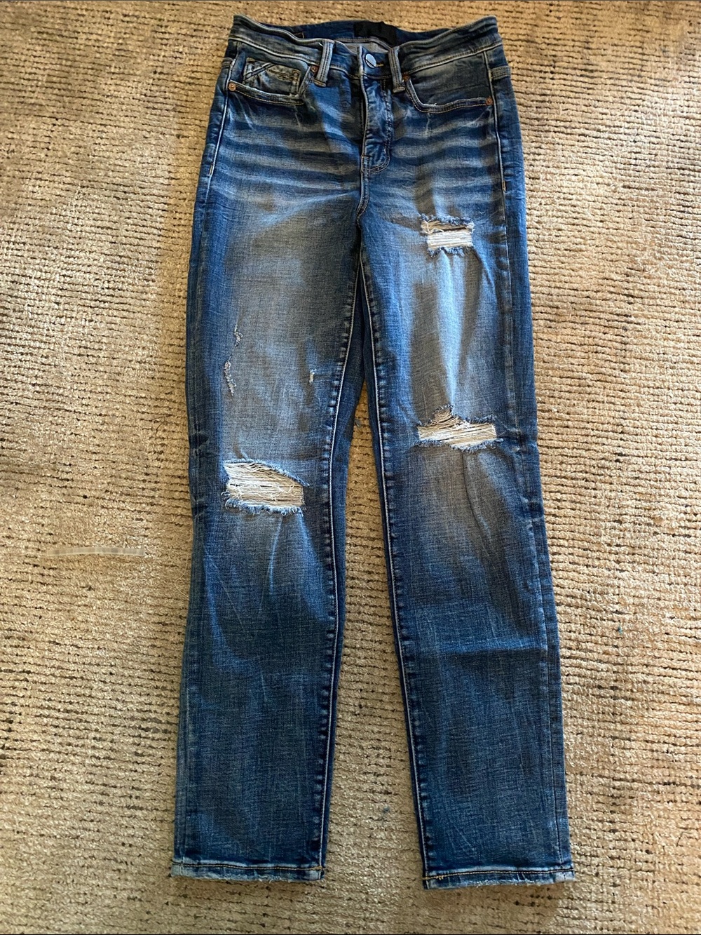 Buckle Black Women’s distressed fit # 75.